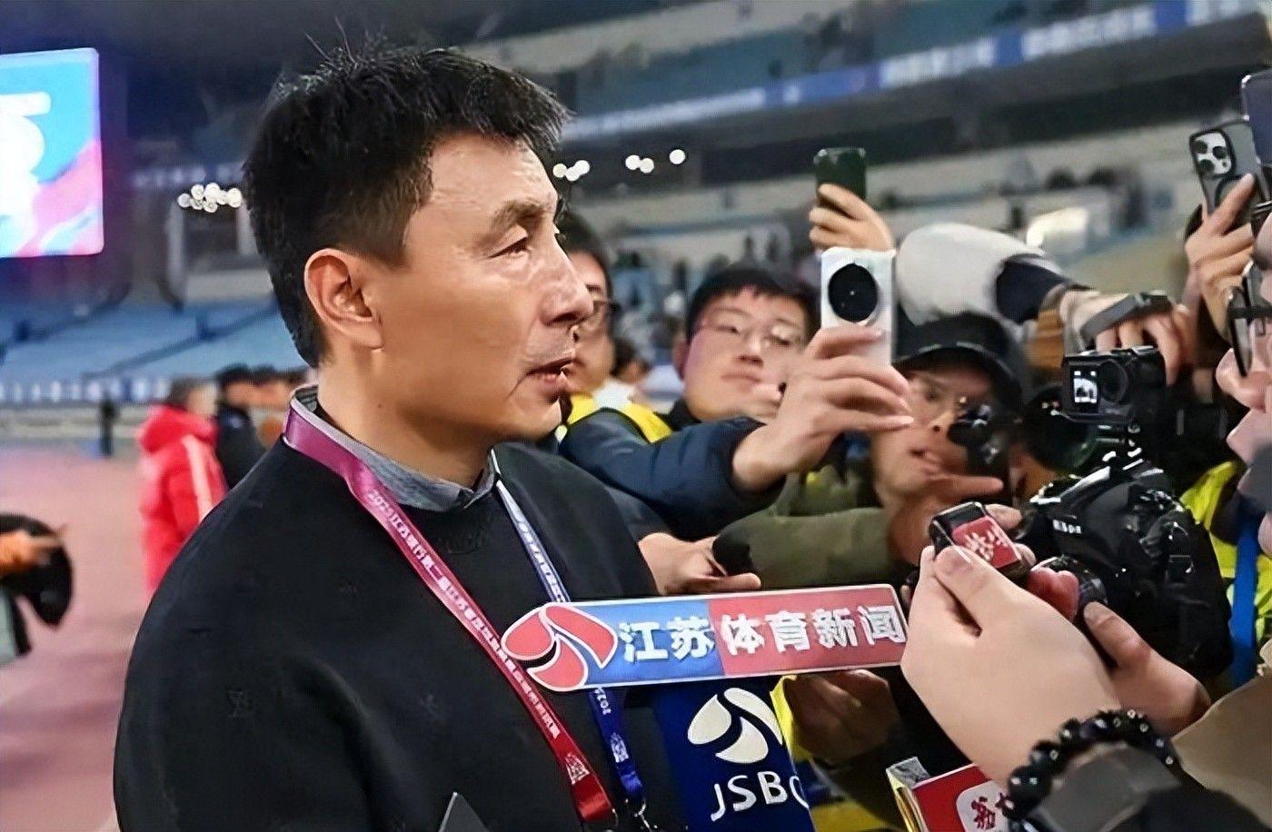 星空体育李玮锋现状:在天津儿女双全,和董路是亲密好友,在宁波当主教练